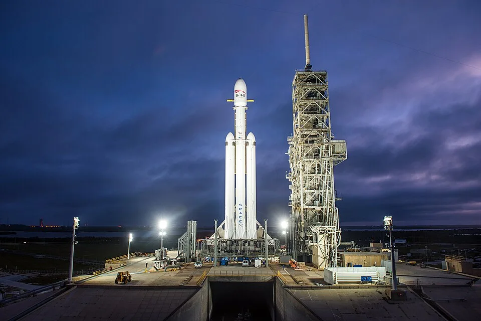 Falcon Heavy · préparation du vol de démonstration · 2018